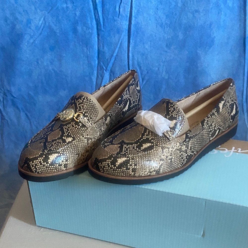 Life Stride Snakeskin Pattern Loafers sz 6, 9A-1314S001